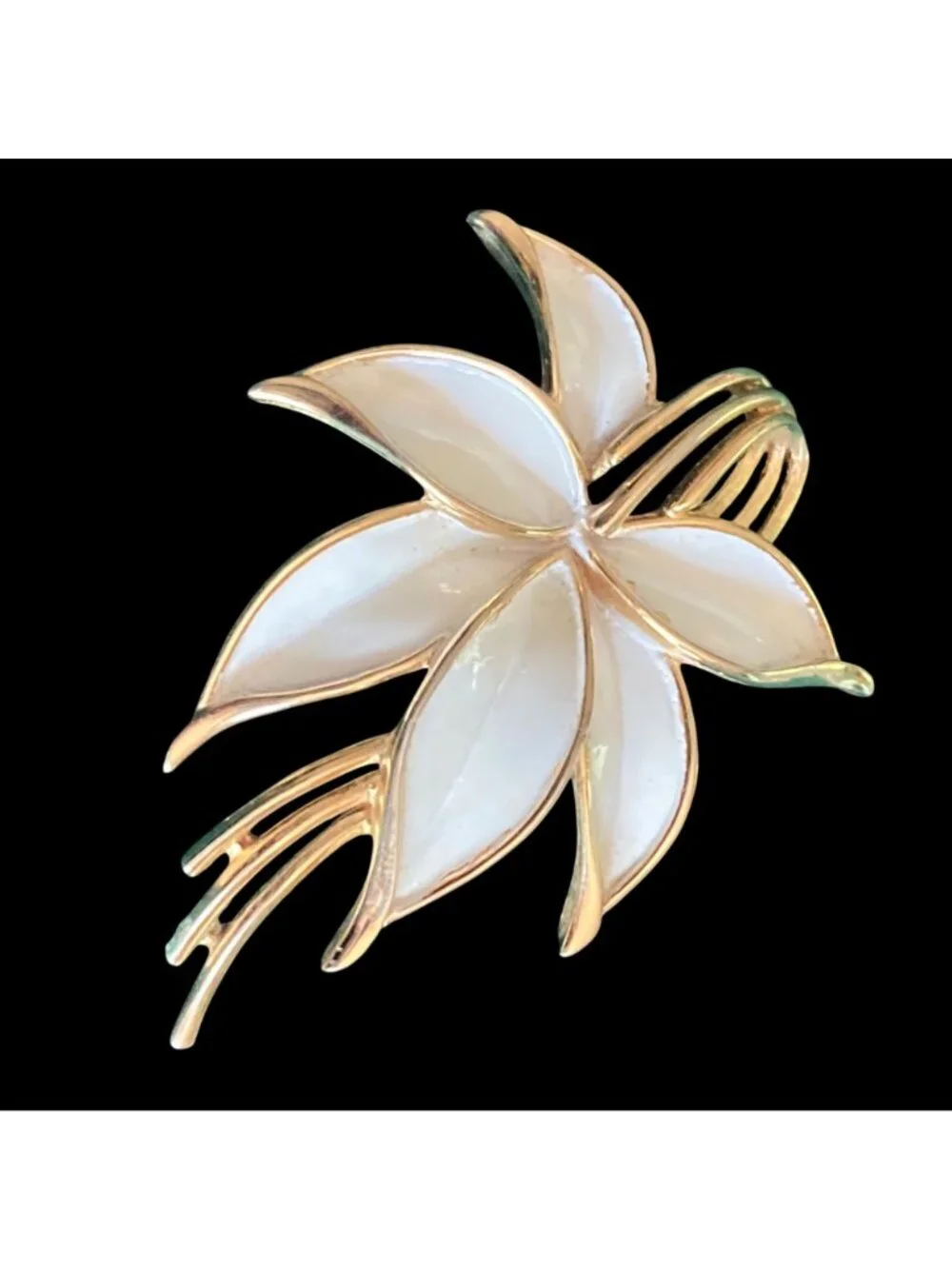 Trifari gold tone
